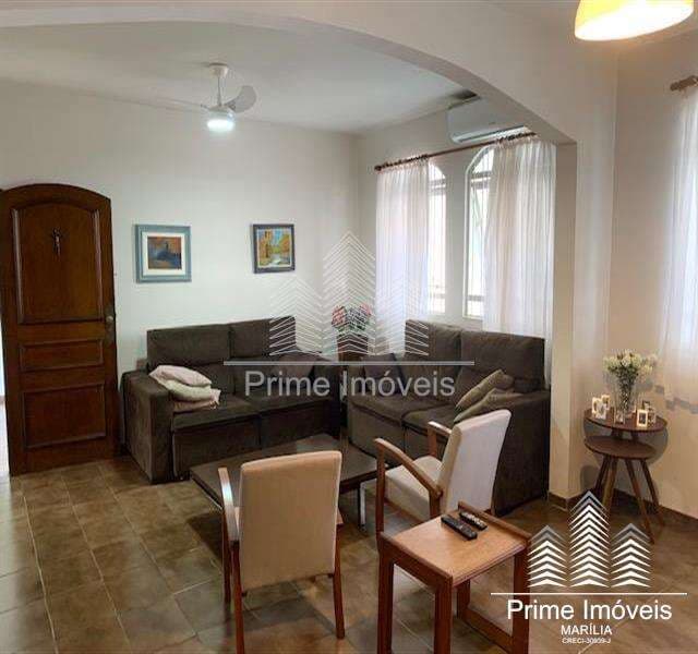 Casa para Comprar em Marília no bairro JARDIM ALVORADA