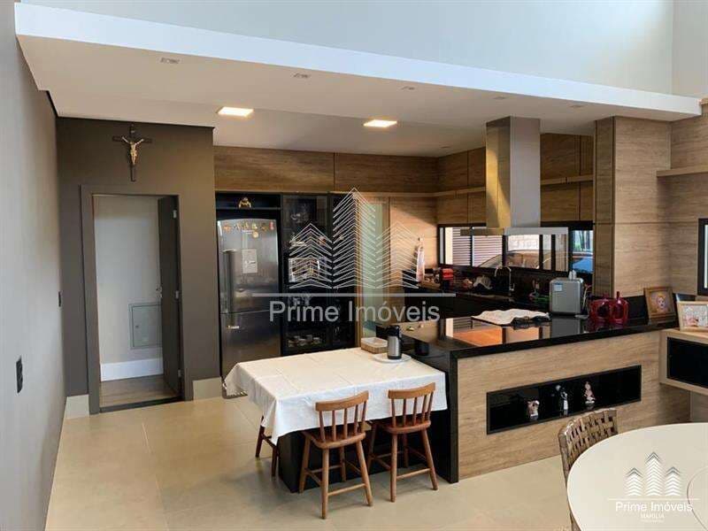 Casa para Comprar em Marília no bairro VALLE DO CANAÃ