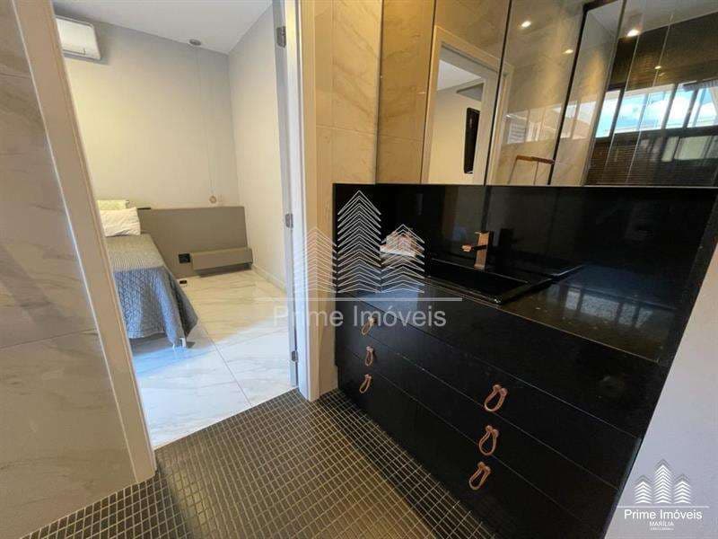 Casa para Comprar em Marília no bairro ESMERALDA II