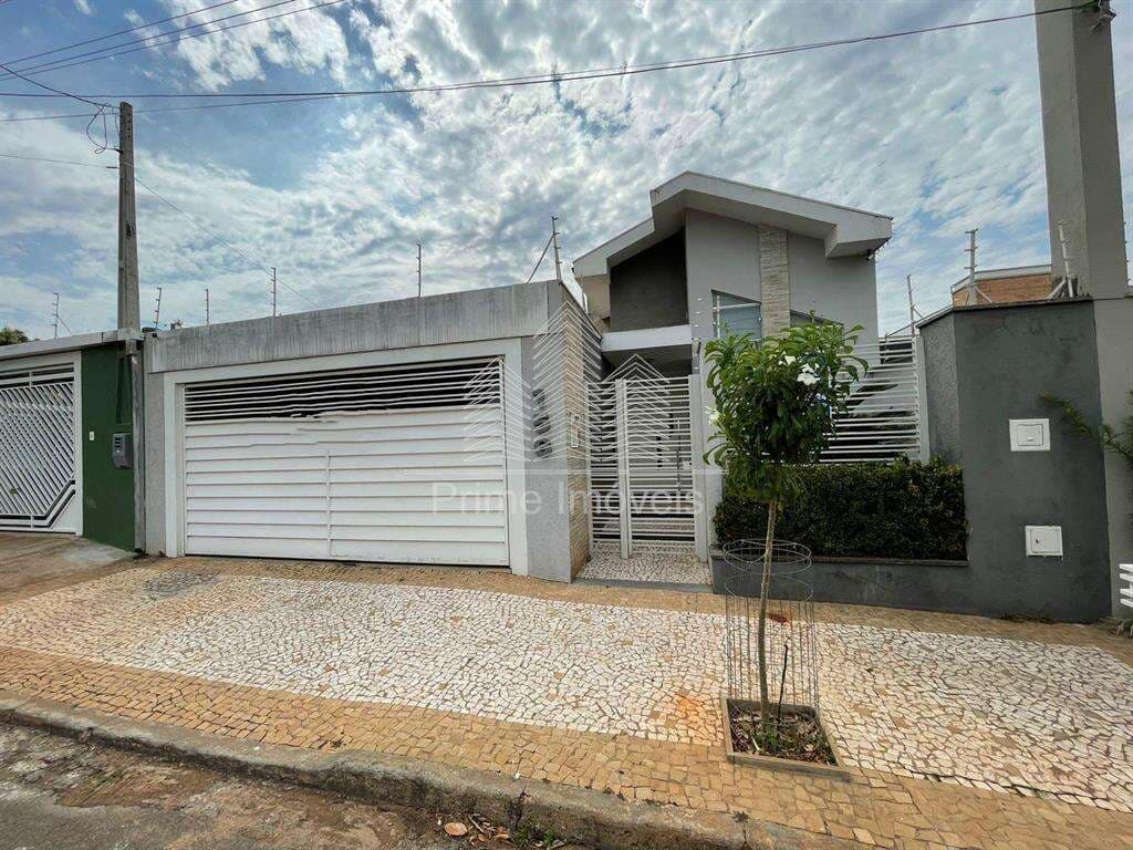 Casa para Comprar em Marília no bairro JARDIM RIVIEIRA