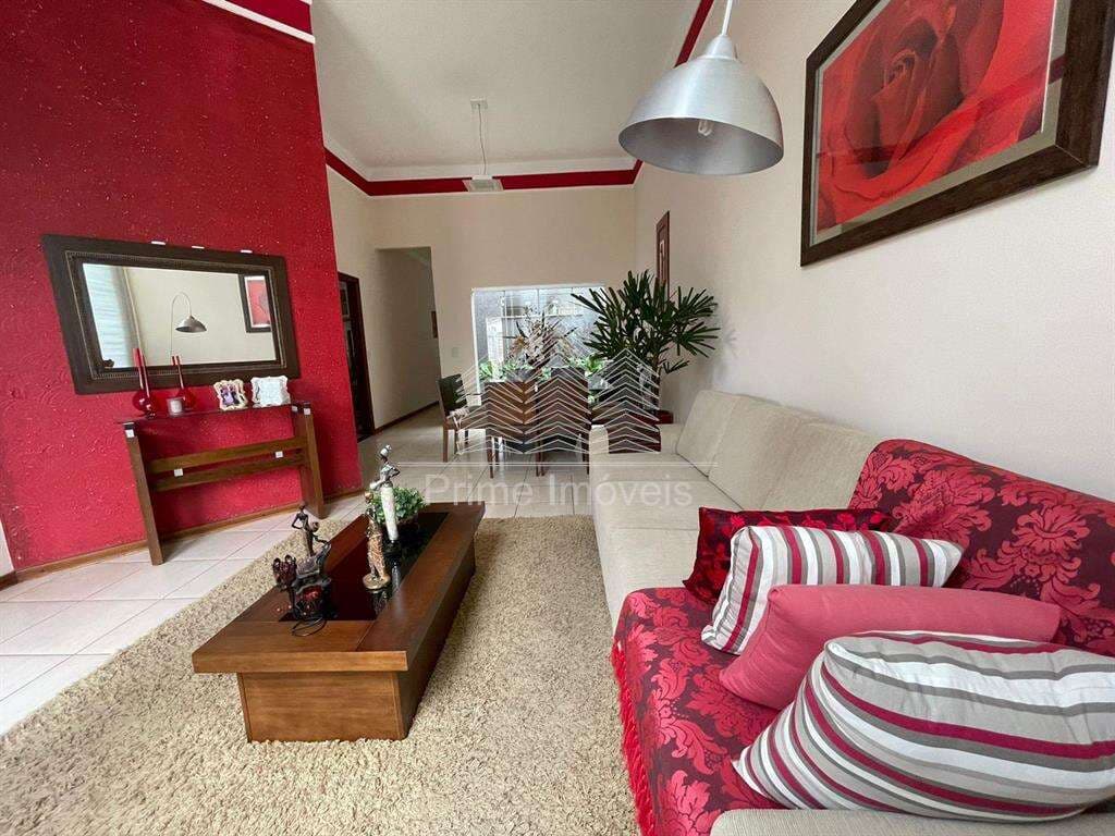 Casa para Comprar em Marília no bairro JARDIM RIVIEIRA