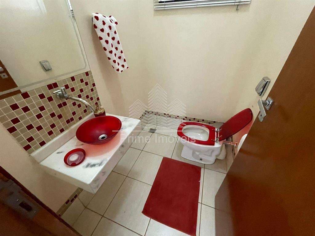 Casa para Comprar em Marília no bairro JARDIM RIVIEIRA