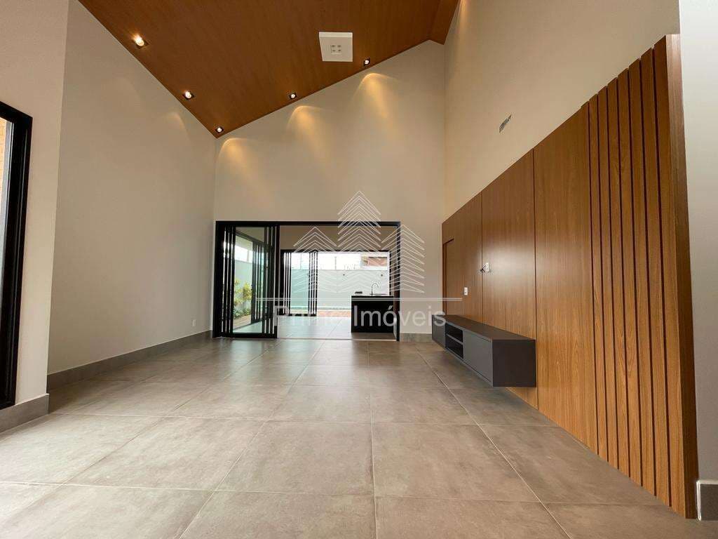 Casa para Comprar em Marília no bairro AEROPORTO