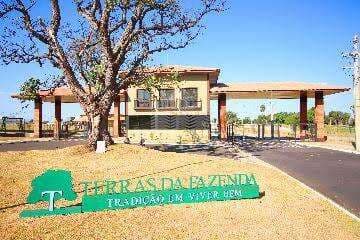 Casa para Comprar em Marília no bairro AEROPORTO