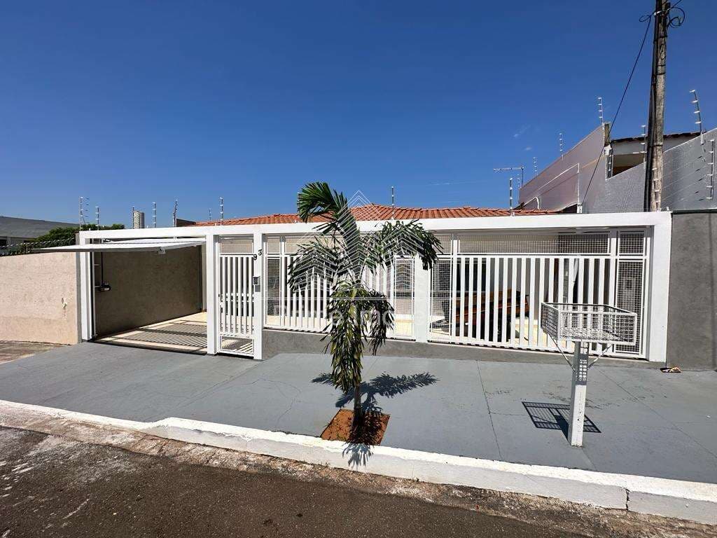 Casa para Comprar em Marília no bairro JARDIM OHARA