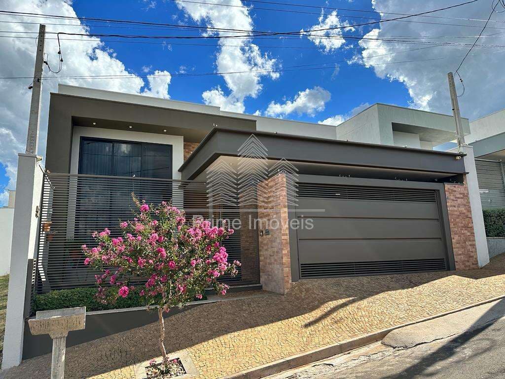 Casa para Comprar em Marília no bairro JARDIM FLORENÇA