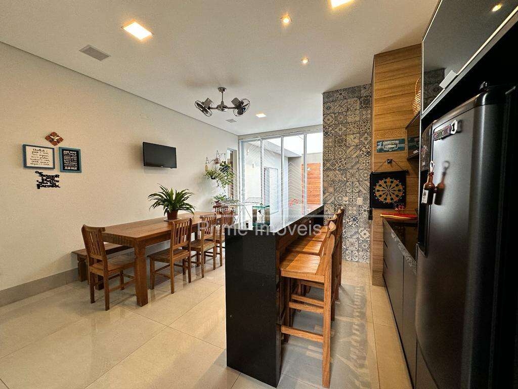 Casa para Comprar em Marília no bairro JARDIM FLORENÇA Casa para Comprar em Marília no bairro JARDIM FLORENÇA