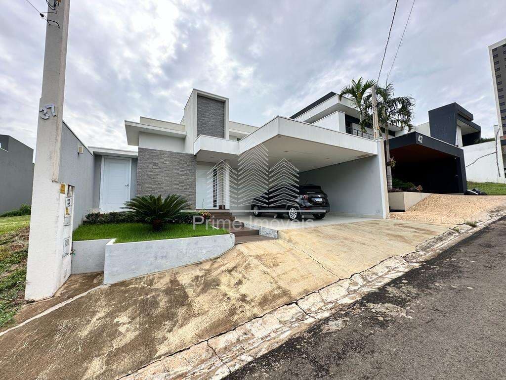 Casa para Comprar em Marília no bairro PARQUE DAS ESMERALDAS II