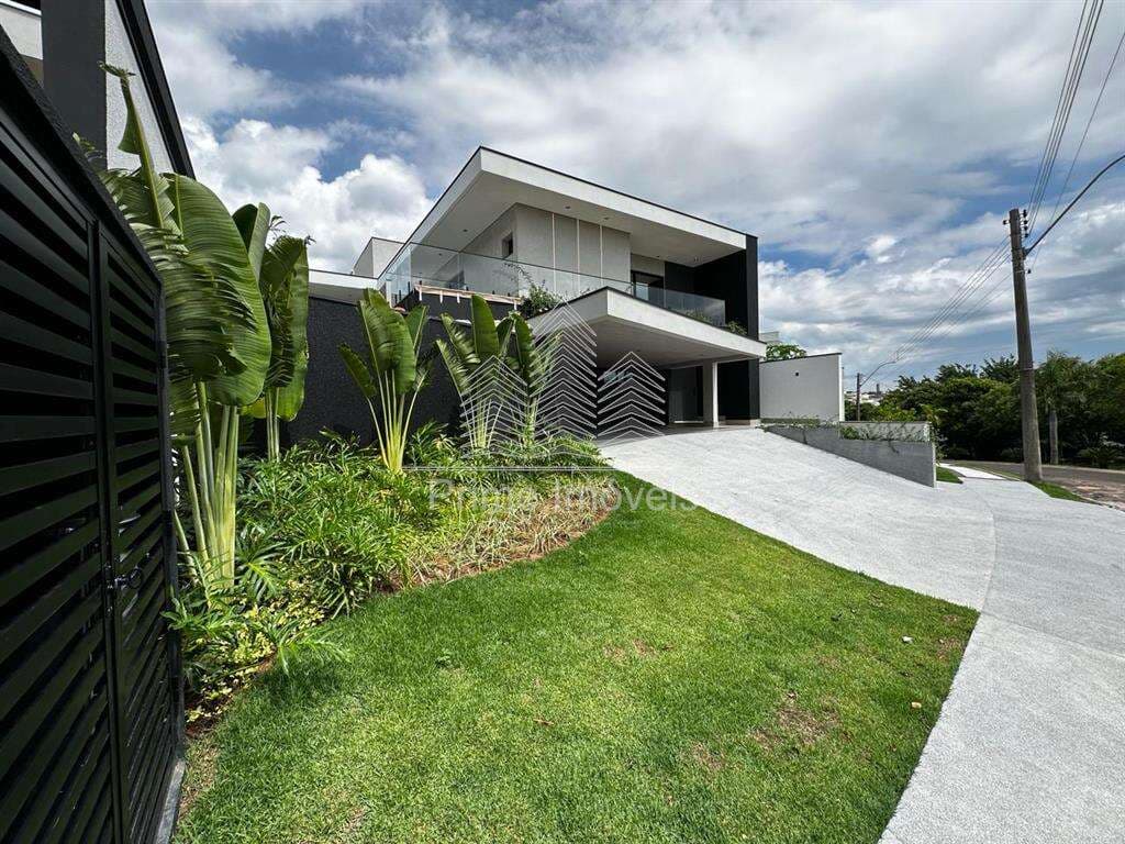 Casa para Comprar em Marília no bairro Jardim Tangará