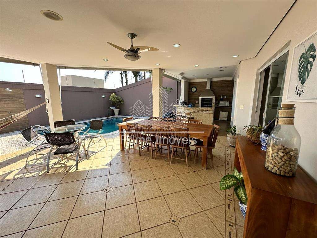 Casa para Comprar em Marília no bairro Jardim Tropical Casa para Comprar em Marília no bairro Jardim Tropical