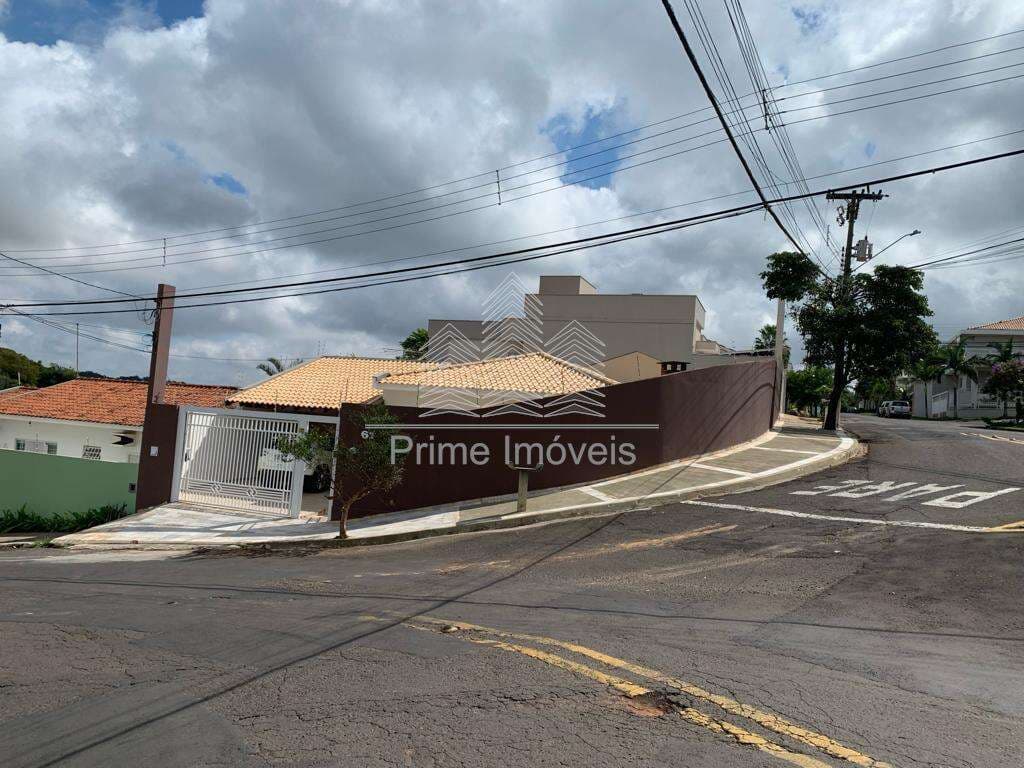 Casa para Comprar em Marília no bairro PARQUE DAS ESMERALDAS