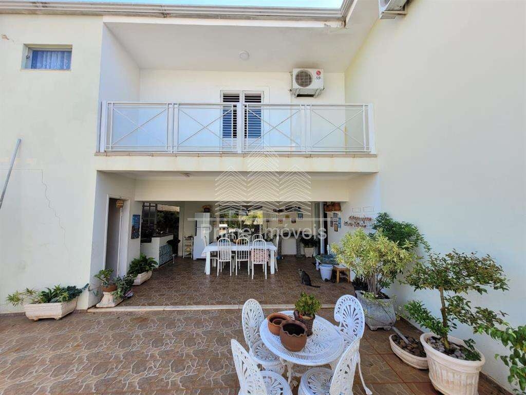 Casa para Comprar em Marília no bairro Jardim Tropical Casa para Comprar em Marília no bairro Jardim Tropical