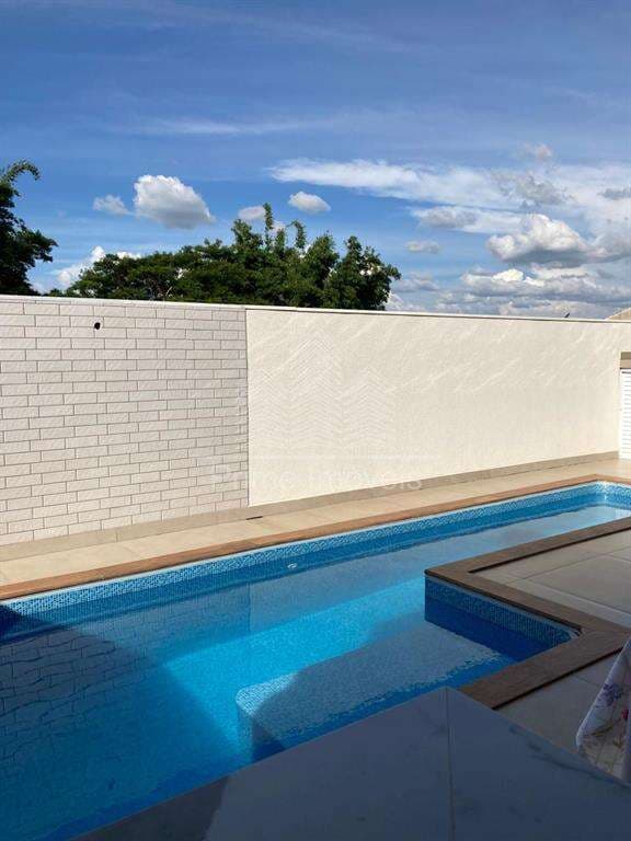 Casa para Comprar em Marília no bairro JARDIM LUCIANA