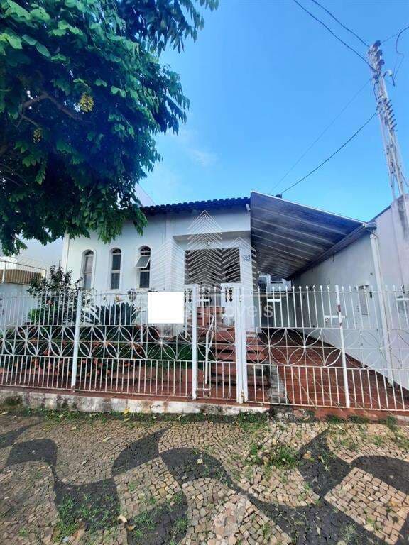 Casa para Comprar em Marília no bairro CASCATA