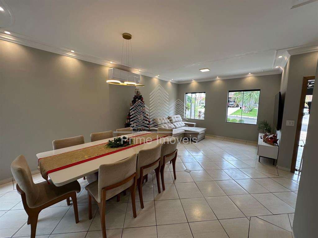 Casa para Comprar em Marília no bairro JARDIM ESTORIL