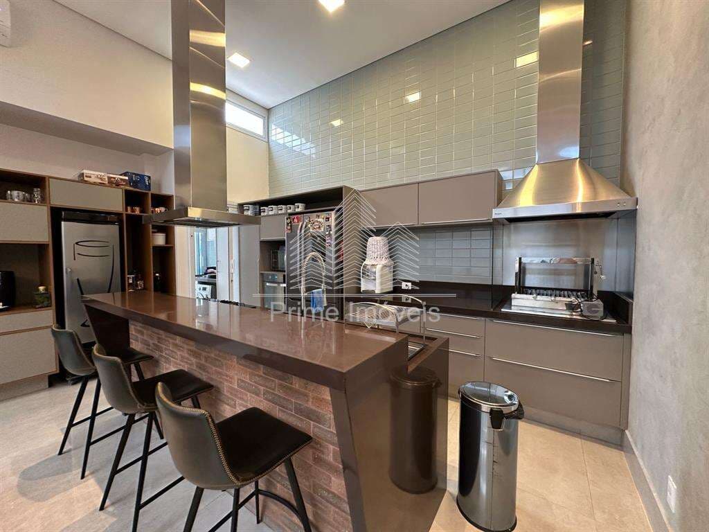 Casa para Comprar em Marília no bairro ESMERALDA