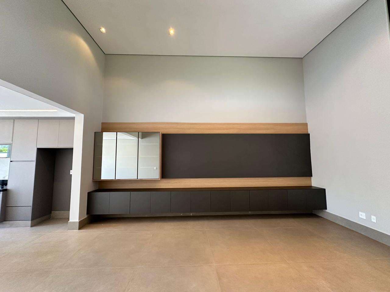 Casa para Comprar em Marília no bairro SILENZIO ESMERALDA