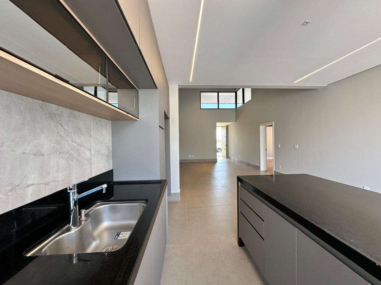 Casa para Comprar em Marília no bairro SILENZIO ESMERALDA Casa para Comprar em Marília no bairro SILENZIO ESMERALDA