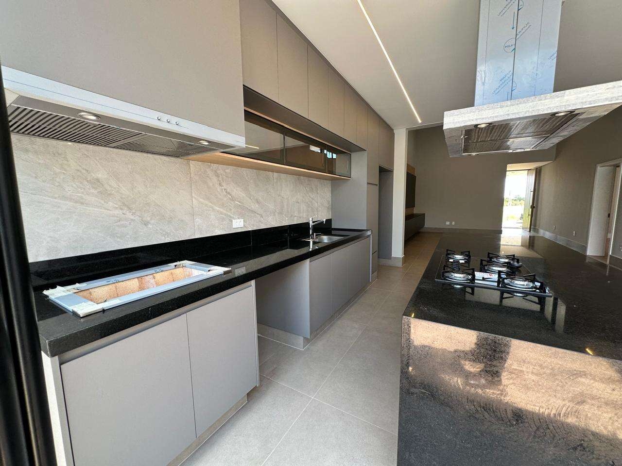 Casa para Comprar em Marília no bairro SILENZIO ESMERALDA Casa para Comprar em Marília no bairro SILENZIO ESMERALDA