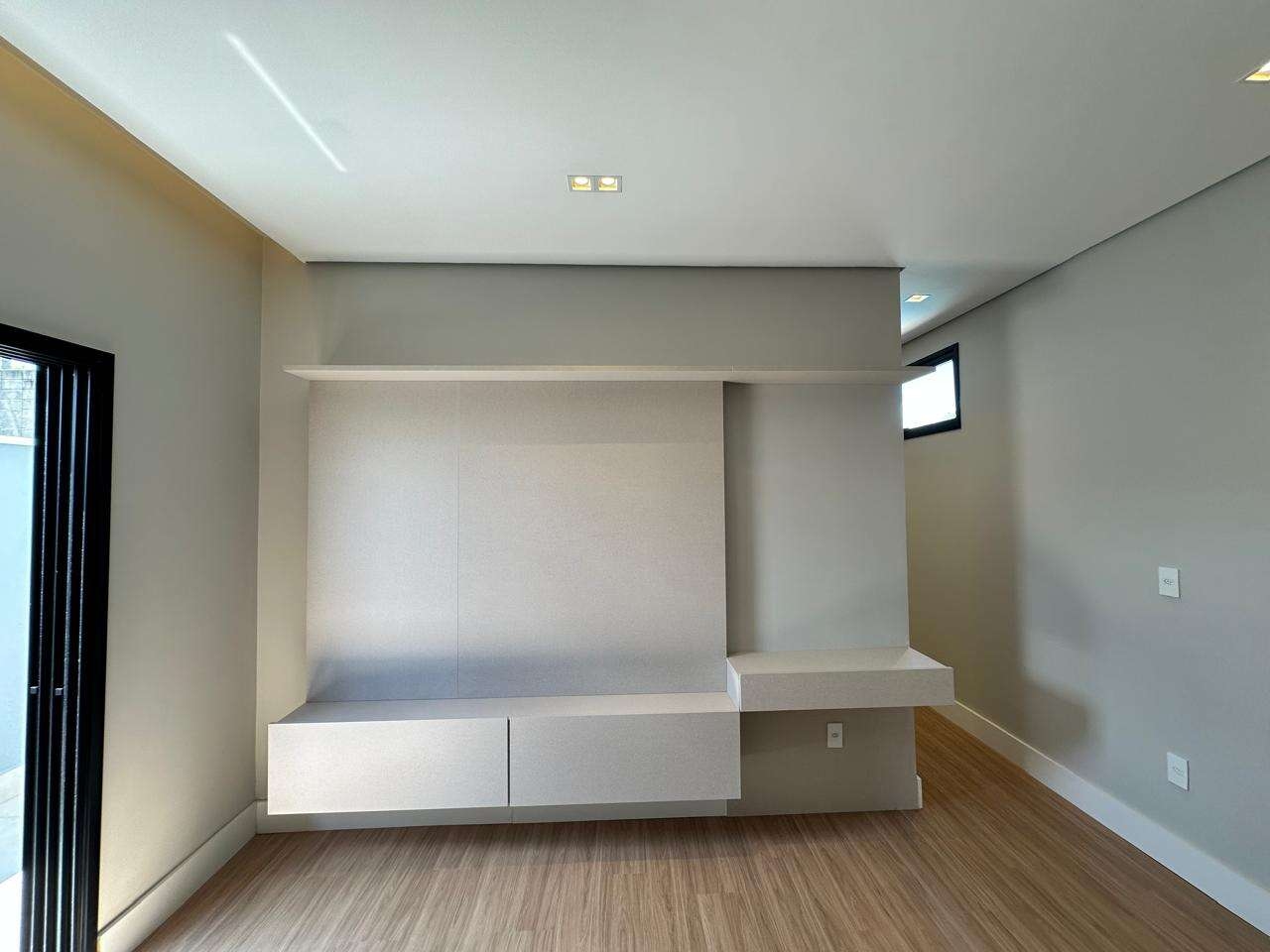 Casa para Comprar em Marília no bairro SILENZIO ESMERALDA Casa para Comprar em Marília no bairro SILENZIO ESMERALDA