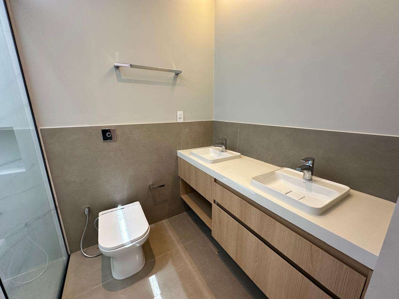 Casa para Comprar em Marília no bairro SILENZIO ESMERALDA Casa para Comprar em Marília no bairro SILENZIO ESMERALDA