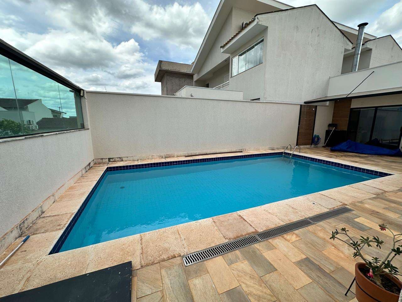 Casa para Comprar em Marília no bairro PARQUE DAS ESMERALDAS II