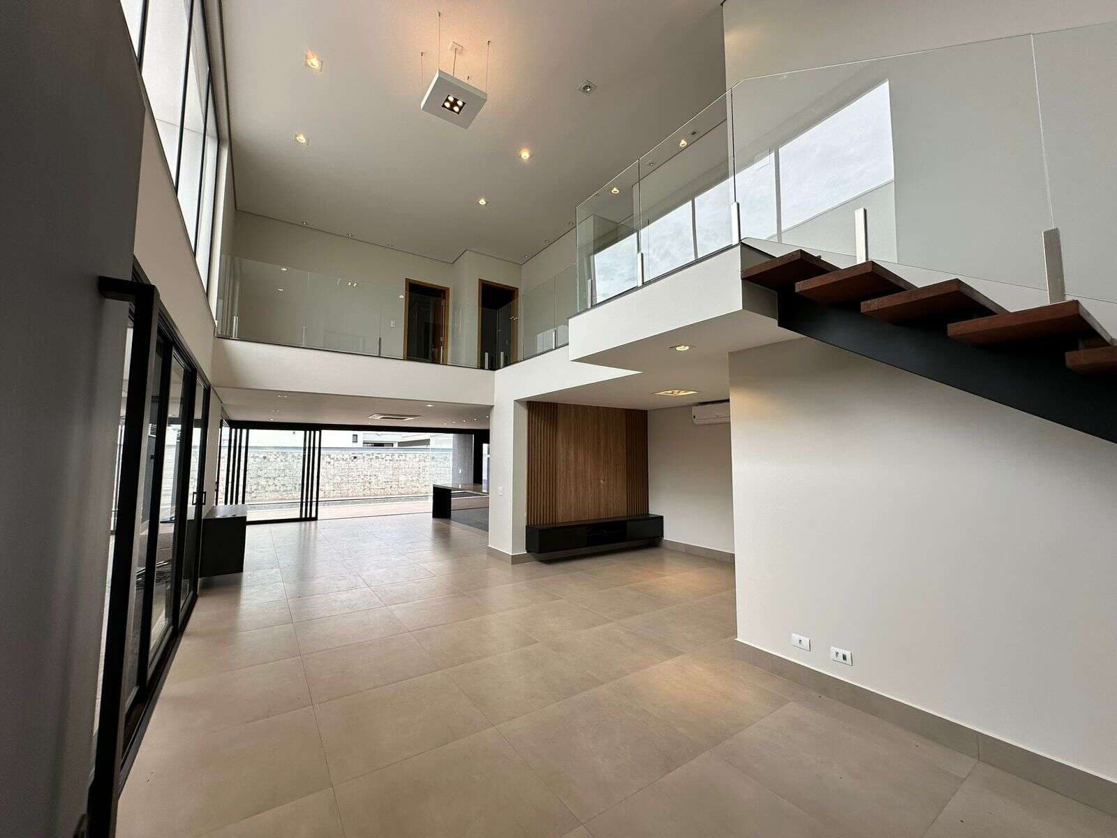 Casa Em Condomínio para Comprar em Marília no bairro TERRA DA FAZENDA